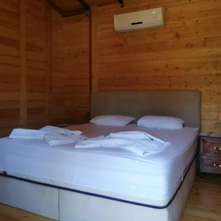 Sakin Vadi Winehouse Oda ve Kahvaltı 3*