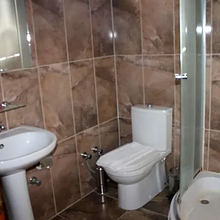 Sakin Vadi Winehouse Oda ve Kahvaltı Orhaniye (Marmaris)