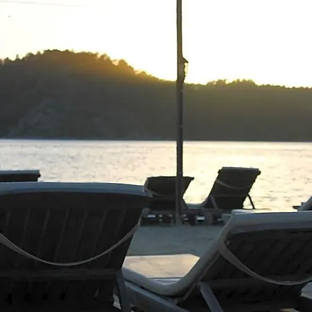 Sakin Vadi Winehouse Oda ve Kahvaltı Orhaniye (Marmaris)