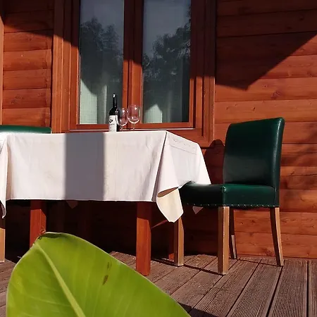 Sakin Vadi Winehouse Frühstückspension