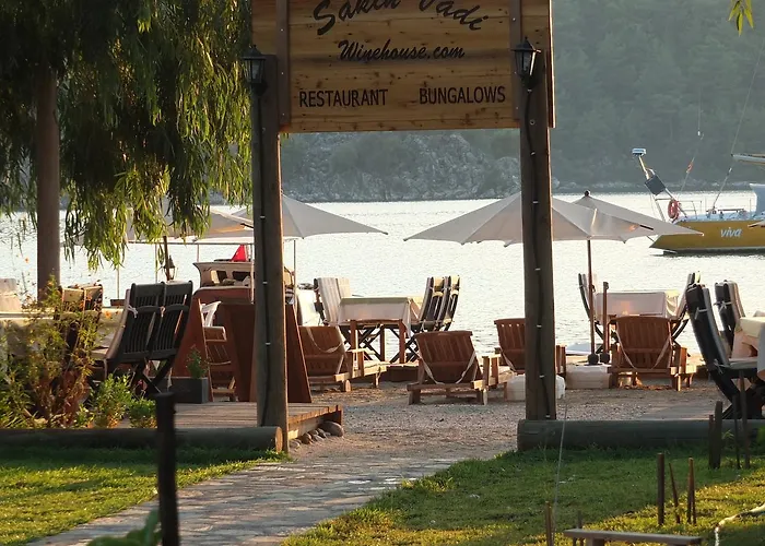 Alojamento de Acomodação e Pequeno-almoço Sakin Vadi Winehouse 3*